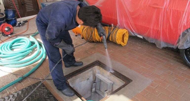 water Tank Cleaning
